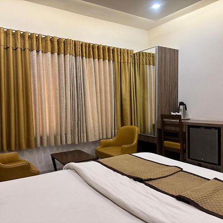Hotel Kabir Ahmedabad Exterior photo