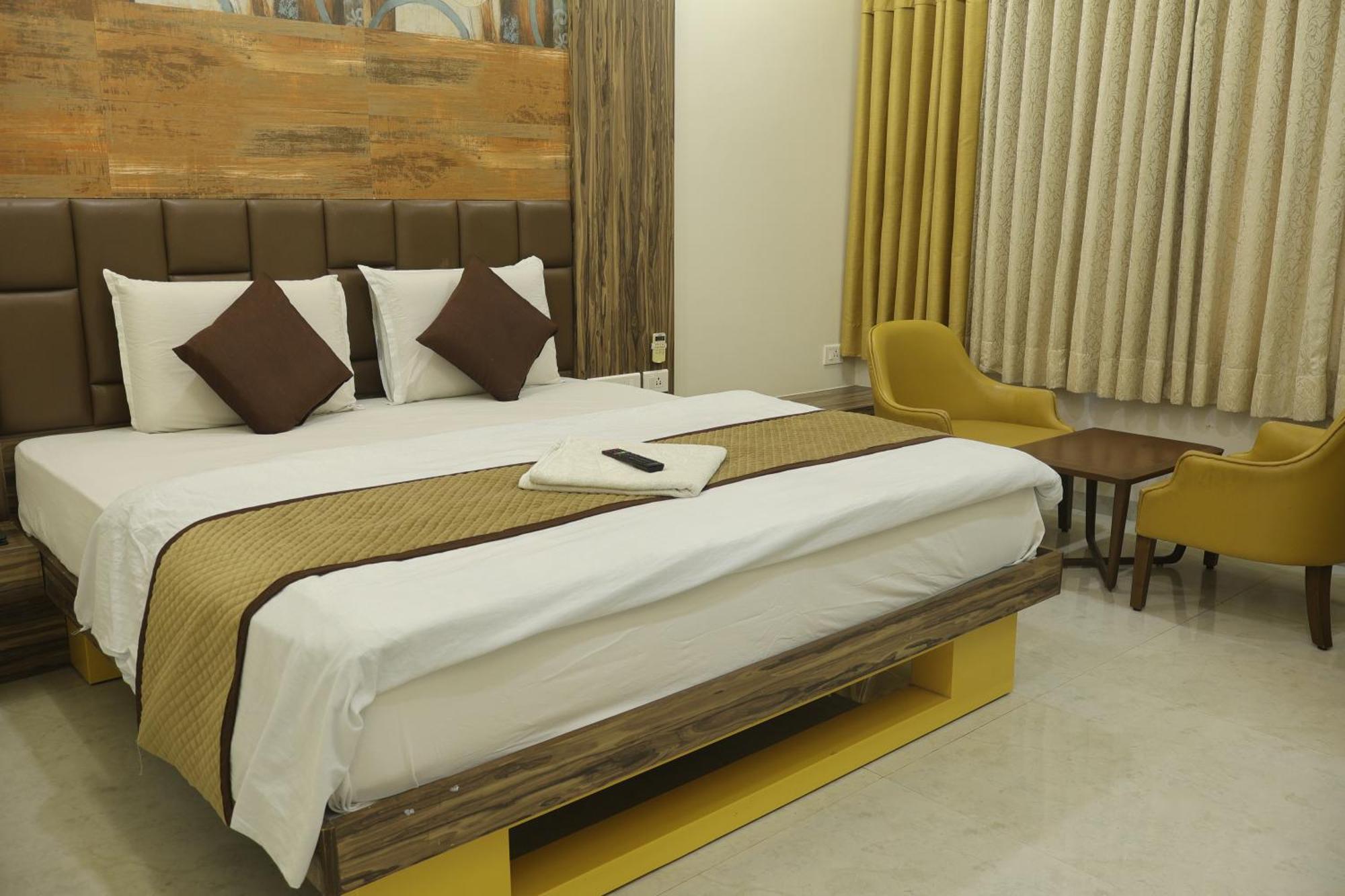 Hotel Kabir Ahmedabad Exterior photo