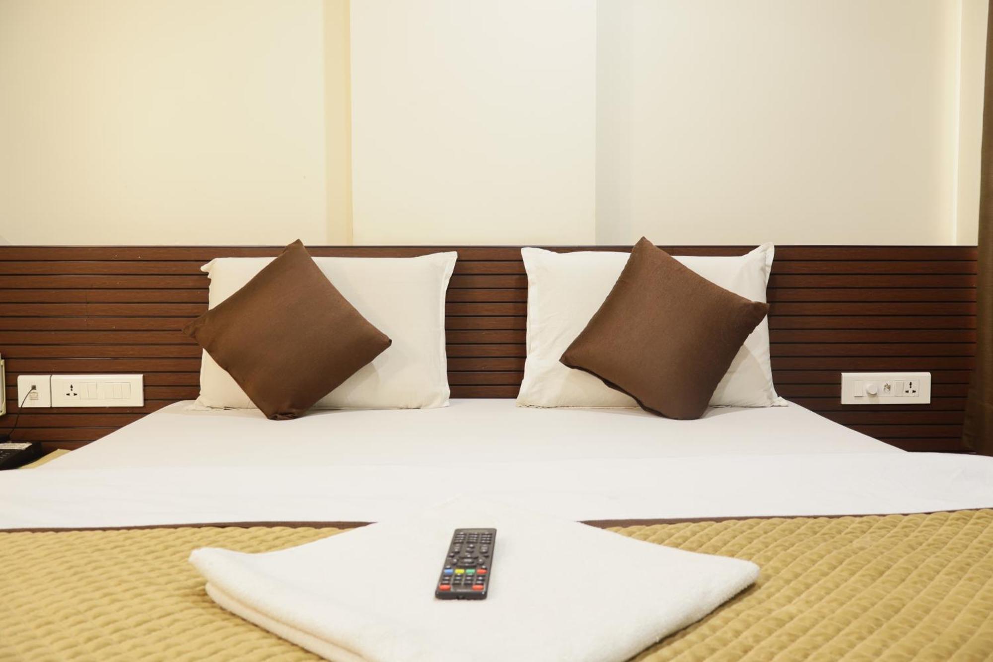 Hotel Kabir Ahmedabad Exterior photo