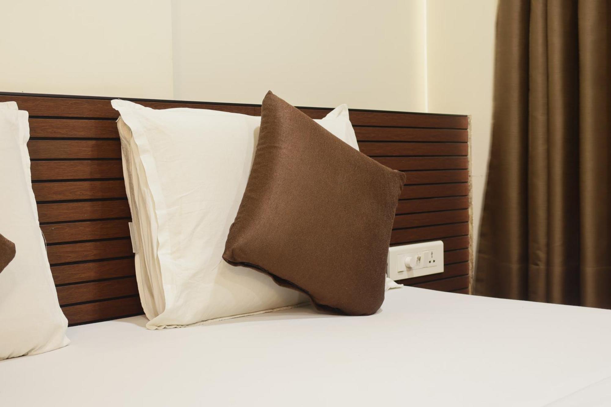 Hotel Kabir Ahmedabad Exterior photo