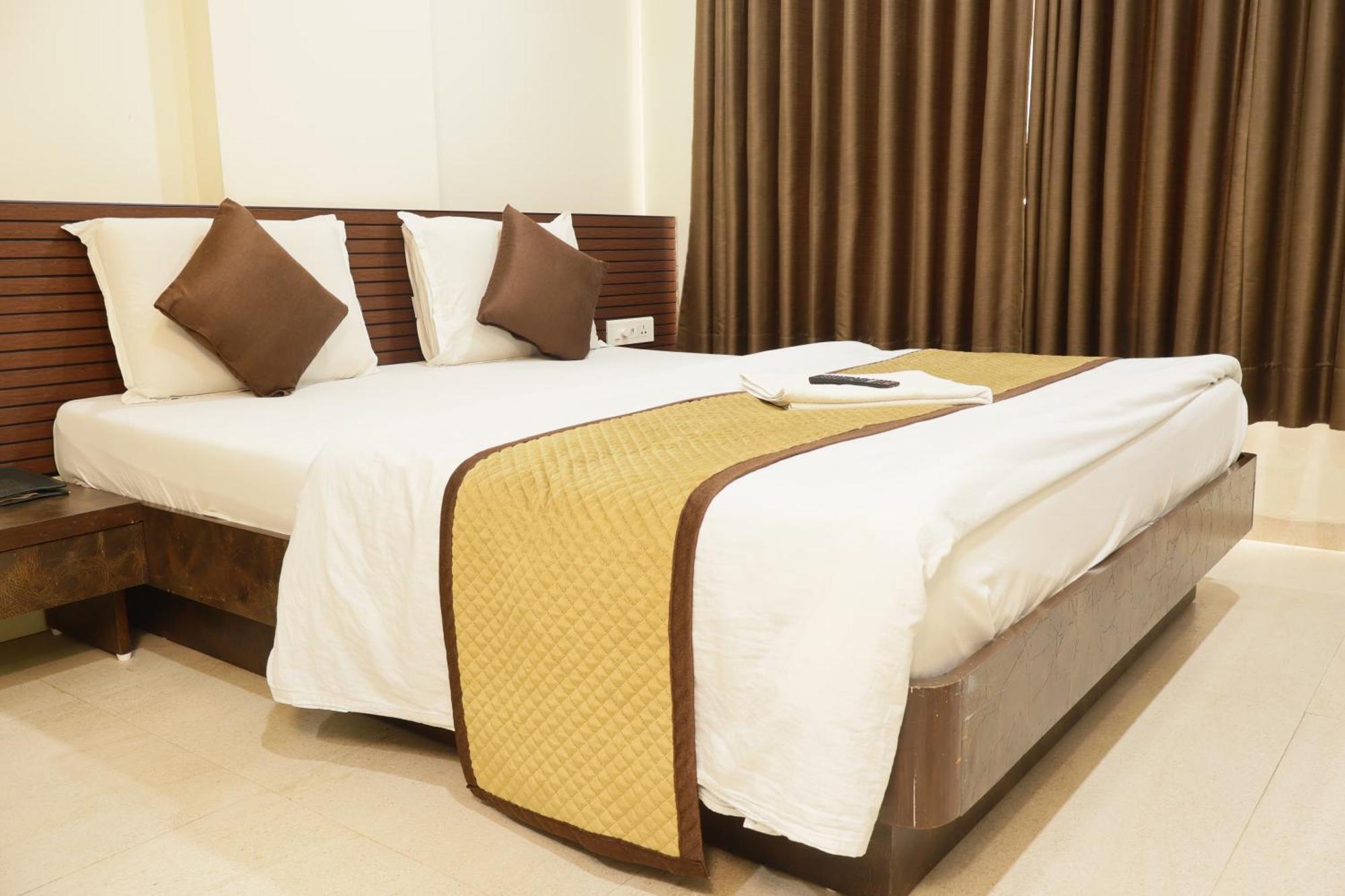 Hotel Kabir Ahmedabad Exterior photo